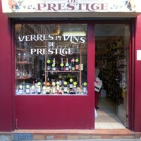 Photo taken at Verres et vins de prestige by Eric G. on 10/1/2012