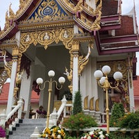Photo taken at Wat Ratcha Singkhon by Kanok L. on 8/15/2018