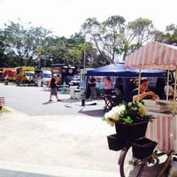 Photo taken at Encontro Gastronômico de Food Truck do Terrara Center Shop by Herbert B. on 5/24/2015