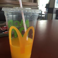 Photo taken at McDonald&amp;#39;s by Thiago D. on 5/7/2016