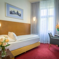 Photo taken at Hotel Theatrino by AVE hotels Prague on 8/14/2018