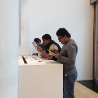 Photo taken at iStore by Ulises J. on 1/21/2013