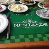 รูปภาพถ่ายที่ Nevîzade Cafe &amp;amp; Restaurant โดย Beyza เมื่อ 12/30/2014