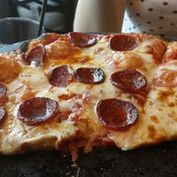 Foto diambil di Delicio Coal Fired Pizza oleh Zach S. pada 6/15/2014