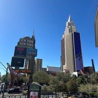 Foto diambil di New York-New York Hotel &amp;amp; Casino oleh Stuart pada 3/8/2024