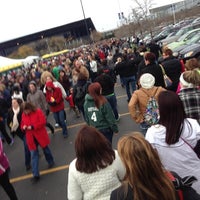 Photo taken at 2012  Hot Chocolate 5k/15k Expo by Amy P. on 11/3/2012