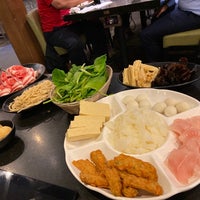 Photo taken at Little Sheep Mongolian Hot Pot by Anh on 1/7/2020