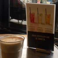 Foto scattata a Nationale-Nederlanden Douwe Egberts Café da Cairn T. il 11/15/2016