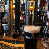 Photo taken at Hennessy&amp;#39;s Irish Pub by MurmuR on 8/15/2018