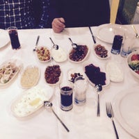 Das Foto wurde bei Adanalı Hasan Kolcuoğlu Restaurant von Ali A. am 2/6/2015 aufgenommen