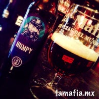 Foto tirada no(a) La Mafia Cervezas Del Mundo por La Mafia C. em 2/8/2015