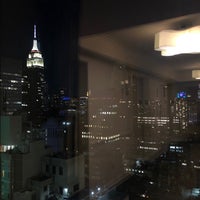 รูปภาพถ่ายที่ Hilton New York Times Square โดย Johnika D. เมื่อ 2/9/2020