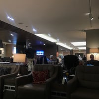 Photo taken at British Airways Galleries Lounge by -M. O. on 4/17/2018