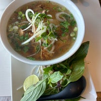 รูปภาพถ่ายที่ Basilic Vietnamese Grill โดย Nikki เมื่อ 12/18/2023