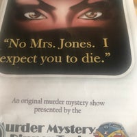 Das Foto wurde bei Murder Mystery Dinner Train von Nikki am 8/8/2018 aufgenommen