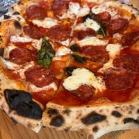 Photo taken at Ken&amp;#39;s Artisan Pizza by Anthony P. on 7/25/2022