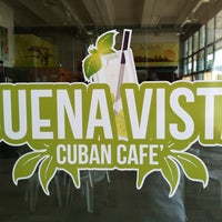 Foto tomada en Buena Vista Cuban Café  por Carlitos C. el 7/23/2013