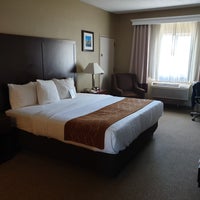 Photo taken at Comfort Inn &amp;amp; Suites by Frederique N. on 9/3/2019