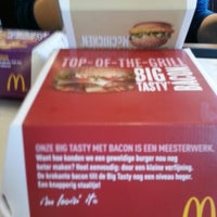 Снимок сделан в McDonald&amp;#39;s пользователем Mark O. 11/8/2012