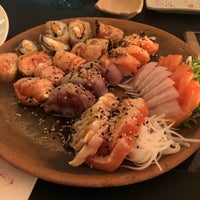Снимок сделан в Nikkei Sushi Ceviche Bar пользователем Daniella B. 4/22/2018