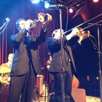 1/24/2013에 Joe S.님이 Dimitriou&amp;#39;s Jazz Alley에서 찍은 사진