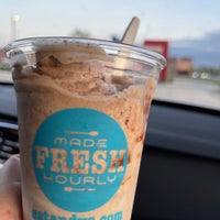 Foto diambil di Andy&amp;#39;s Frozen Custard oleh Ashley B. pada 5/7/2022