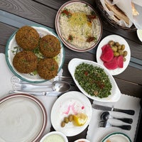 Das Foto wurde bei Old Jerusalem Restaurant von Zachary B. am 3/14/2022 aufgenommen
