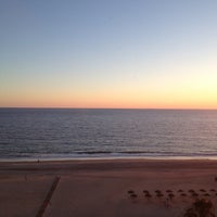 รูปภาพถ่ายที่ Hotel Cádiz Paseo del Mar - Affiliated by Meliá โดย ᴡ D. เมื่อ 5/2/2013
