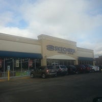 Photo taken at SKECHERS Warehouse Outlet by Javier C. on 12/8/2012