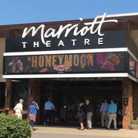 รูปภาพถ่ายที่ Marriott Theater โดย Bruce C. เมื่อ 9/10/2017