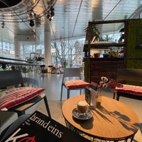 12/18/2021 tarihinde Collin C.ziyaretçi tarafından BMW Pavillon'de çekilen fotoğraf