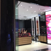 Photo taken at MAC Cosmetics by Impaled on 11/1/2016
