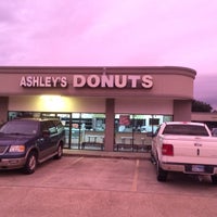 Photo taken at Ashley&amp;#39;s Donuts Kolaches &amp;amp; Tacos by Sopheavong C. on 10/3/2015