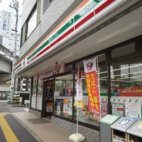 Photo taken at 7-Eleven by ゆっくり桃栗だぜ on 3/16/2019
