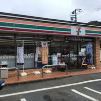 Photo taken at 7-Eleven by ゆっくり桃栗だぜ on 7/20/2019