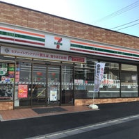 Photo taken at 7-Eleven by ゆっくり桃栗だぜ on 2/8/2020