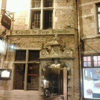 Photo taken at L&amp;#39;Estrille du Vieux Bruxelles by Alexandra M. on 10/26/2012