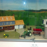 Foto scattata a National Farm Toy Museum da Curtis C. il 2/24/2013