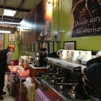 Foto tomada en Triana Café Gourmet  por ALFONSO V. el 3/16/2013