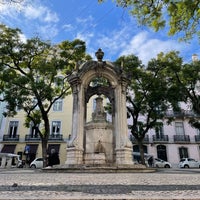 Photo taken at Largo do Carmo by Vanessa M. on 12/3/2022