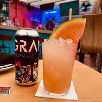 4/9/2022 tarihinde Jennziyaretçi tarafından Grails Miami - Restaurant &amp;amp; Sports Bar'de çekilen fotoğraf