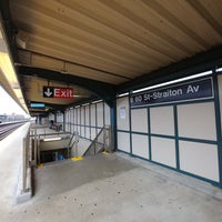 Photo taken at MTA Subway - Beach 60th St (A) by Curtis R. on 8/31/2018