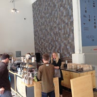 Photo taken at Blue Bottle Coffee by Holger L. on 3/30/2013