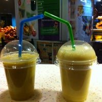 Photo taken at Juice Planet by Suna K. on 1/25/2013