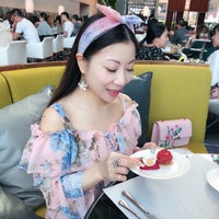 Photo taken at Green by DolceCyn 💖🍰😋 on 10/16/2019