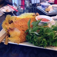 Photo taken at King Wok Vietnamese Restaurant by Jess G. on 8/17/2014