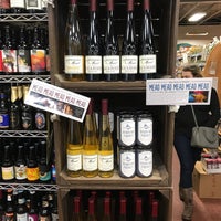 Das Foto wurde bei Western Market von Niku am 3/1/2018 aufgenommen