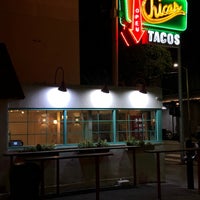 Photo taken at Chica&amp;#39;s Tacos by Niku on 7/10/2019