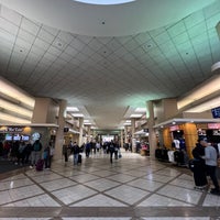 Photo taken at Terminal 5 by Niku on 11/18/2021