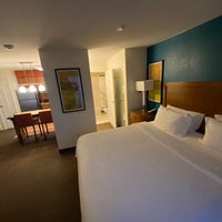 Foto diambil di Residence Inn by Marriott San Bernardino oleh Niku pada 4/16/2021